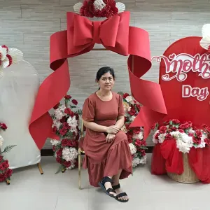 Experience baby sitter,, marketing  im looking for a job
